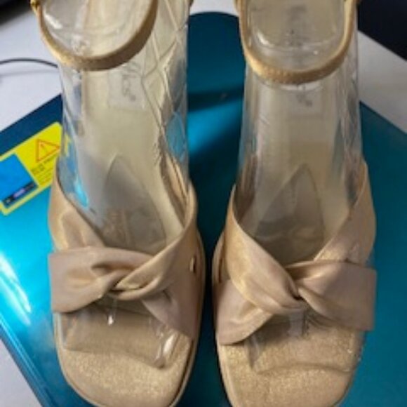 Colorifics Women's Gold Tone Shoes 7.5M - Picture 10 of 15